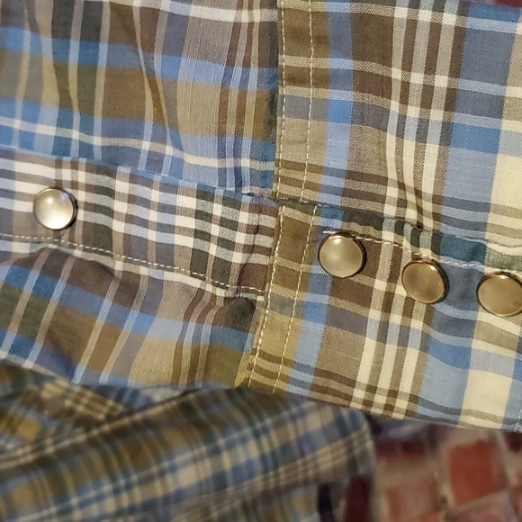 Mens XL‎ button down. Made by Dry Goods Company. - Picture 6 of 6